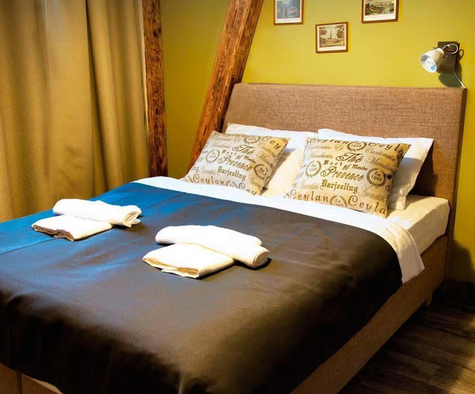 Dom Mlynarza Hotel Zukczyn Bagian luar foto